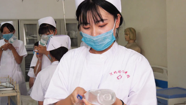 河北同仁醫(yī)學(xué)中等專業(yè)學(xué)校2026年護(hù)理專業(yè)招生